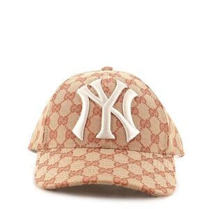 Gucci GG canvas baseball cap